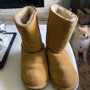 Women’s suede boots size 9